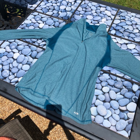 Champion Workout Top/Sweatshirt - Picture 4 of 6